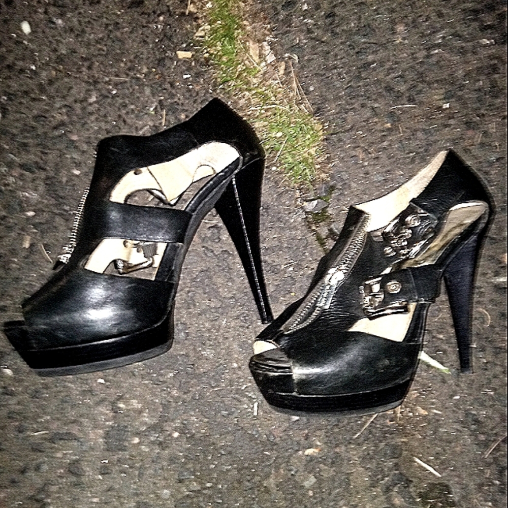 Michael Kors Buckle Up Anklet Heels size 7